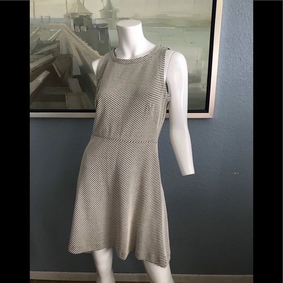 NWT Ann Taylor - LOFT dress sleeve less 6P - Picture 1 of 5